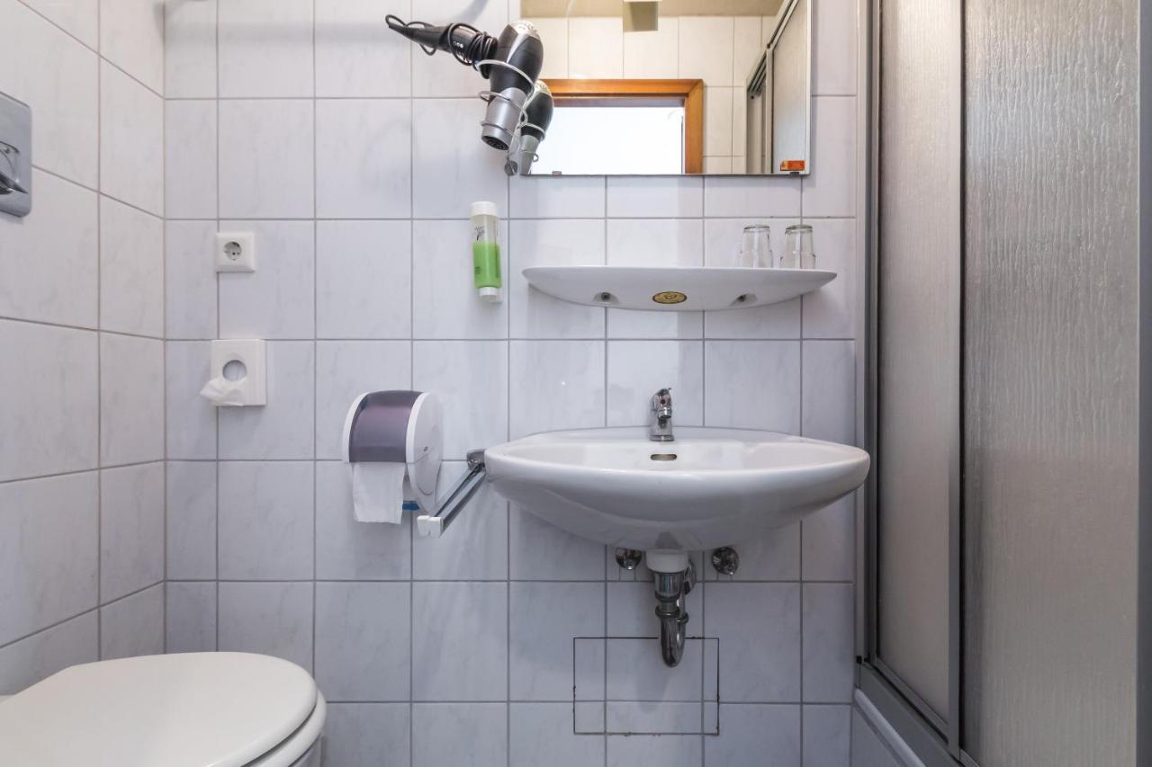 Hotel Mettlacher Hof מראה חיצוני תמונה