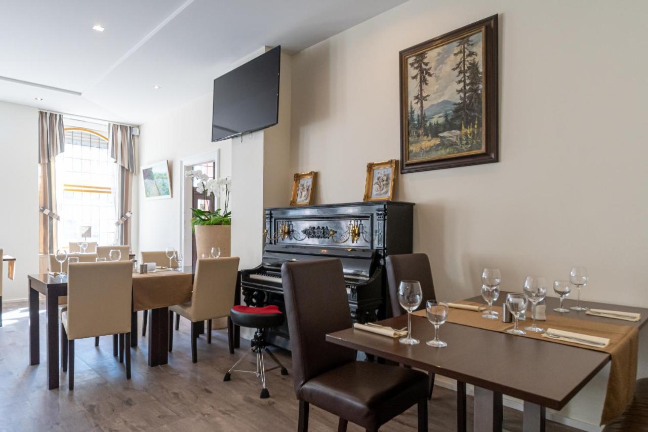 Hotel Mettlacher Hof מראה חיצוני תמונה