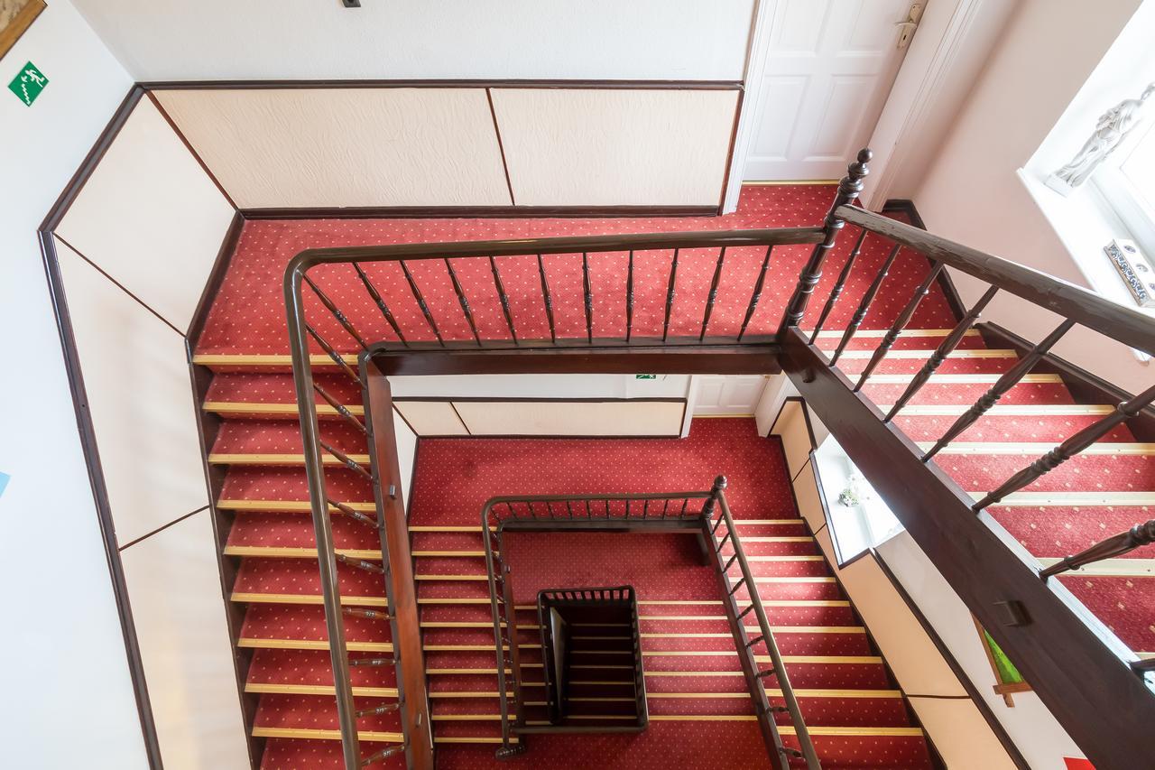 Hotel Mettlacher Hof מראה חיצוני תמונה